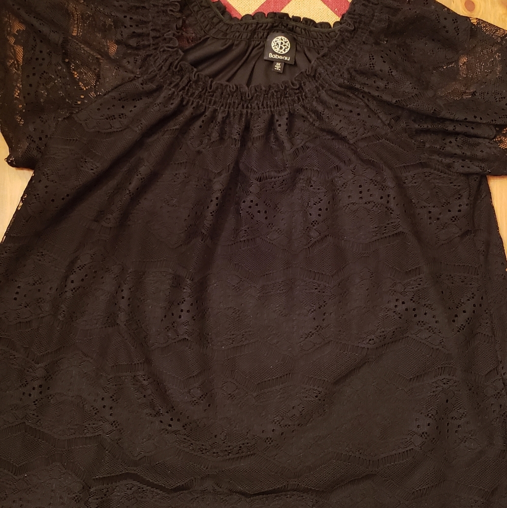 Bobeau Black Lace Short Sleeve Top